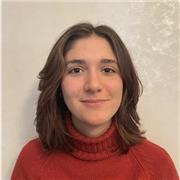 Studentessa universitaria offre ripetizioni di inglese per ragazzi di tutte le età. Lezioni sia da remoto che in presenza.